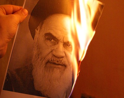 khomeini-fire.jpg