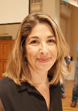 Naomi_Klein_at_Berkeley,_California,_in_2014_(cropped).jpg